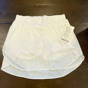 BRAND NEW LULULEMON SKIRT